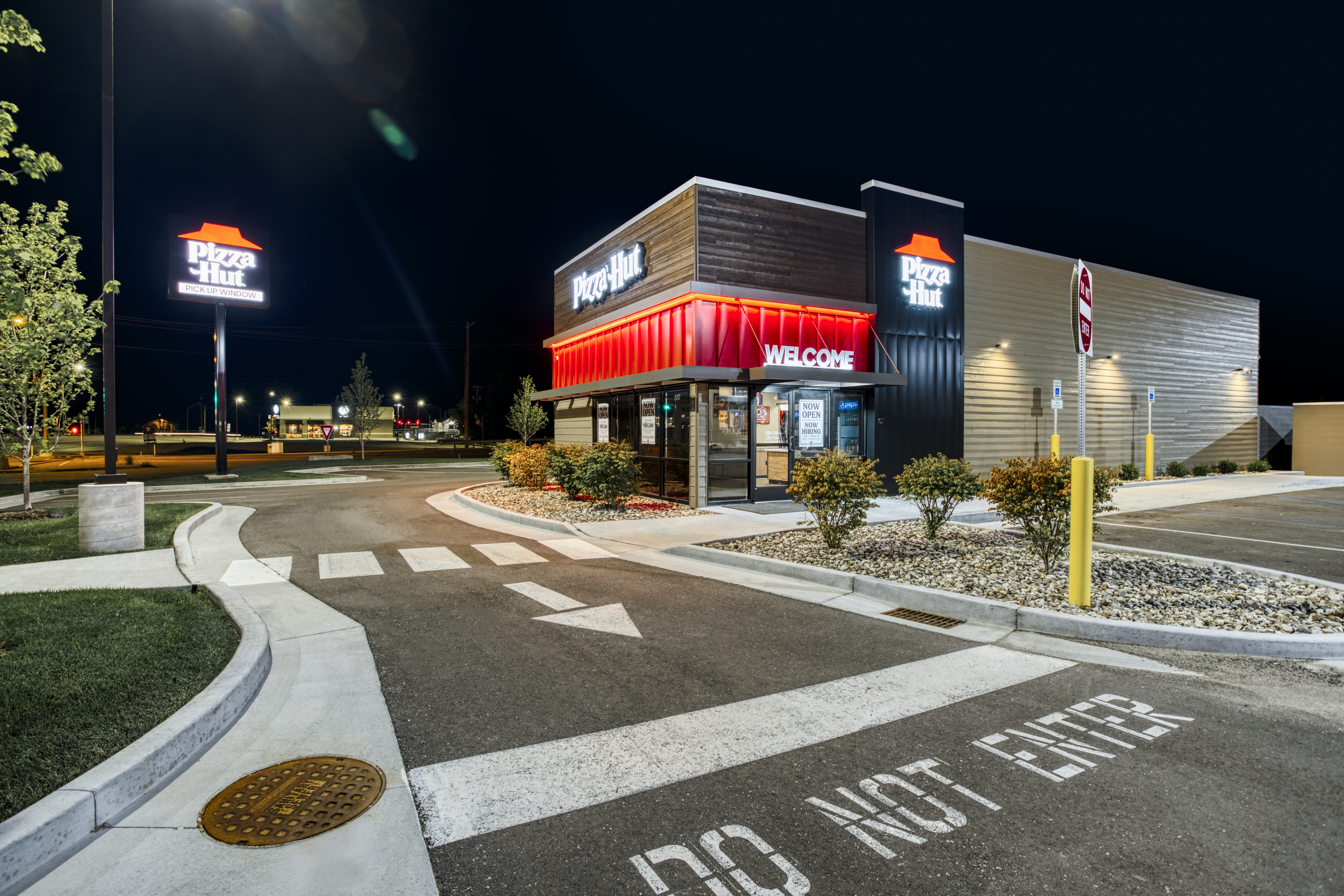 https://d3n2401vhvcfv5.cloudfront.net/_images/company/pizza hut/1734645112593-02_JMO_007.jpg